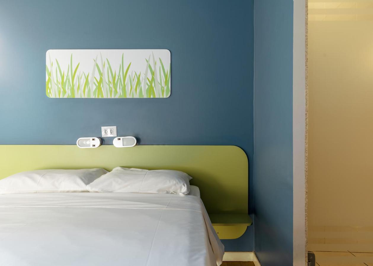 Ibis Budget Bh Afonso Pena Savassi Belo Horizonte Bagian luar foto