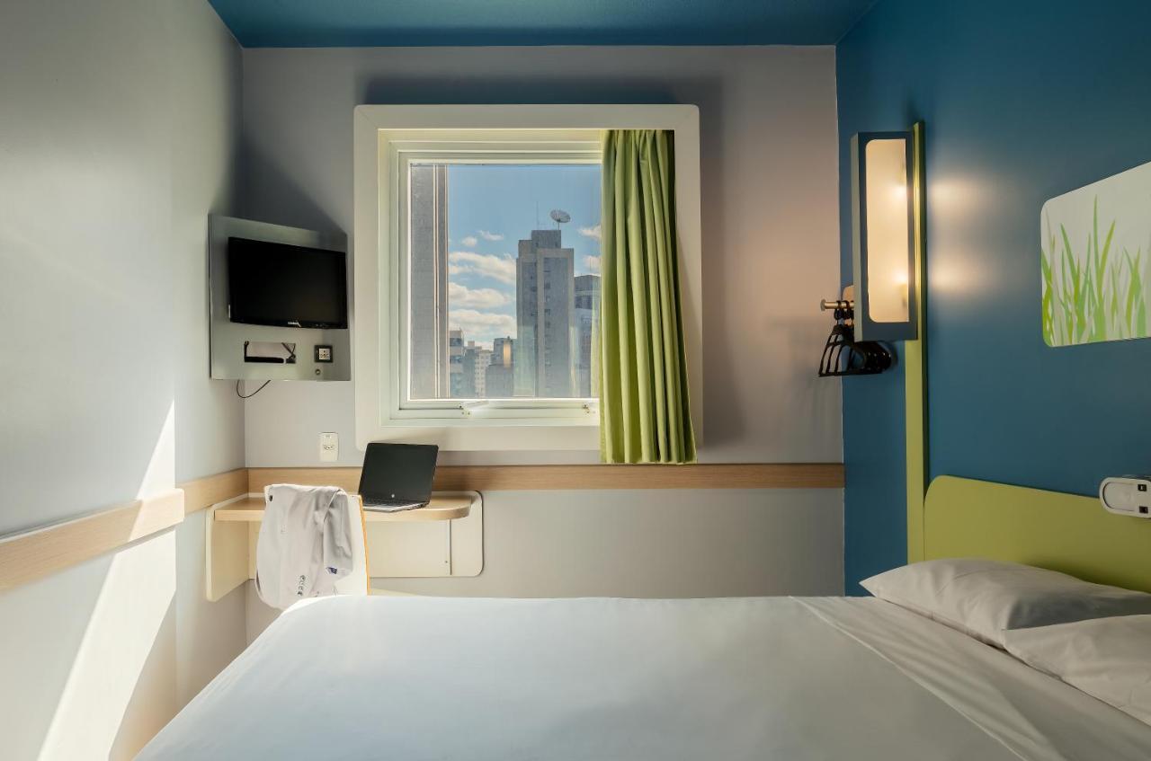 Ibis Budget Bh Afonso Pena Savassi Belo Horizonte Bagian luar foto