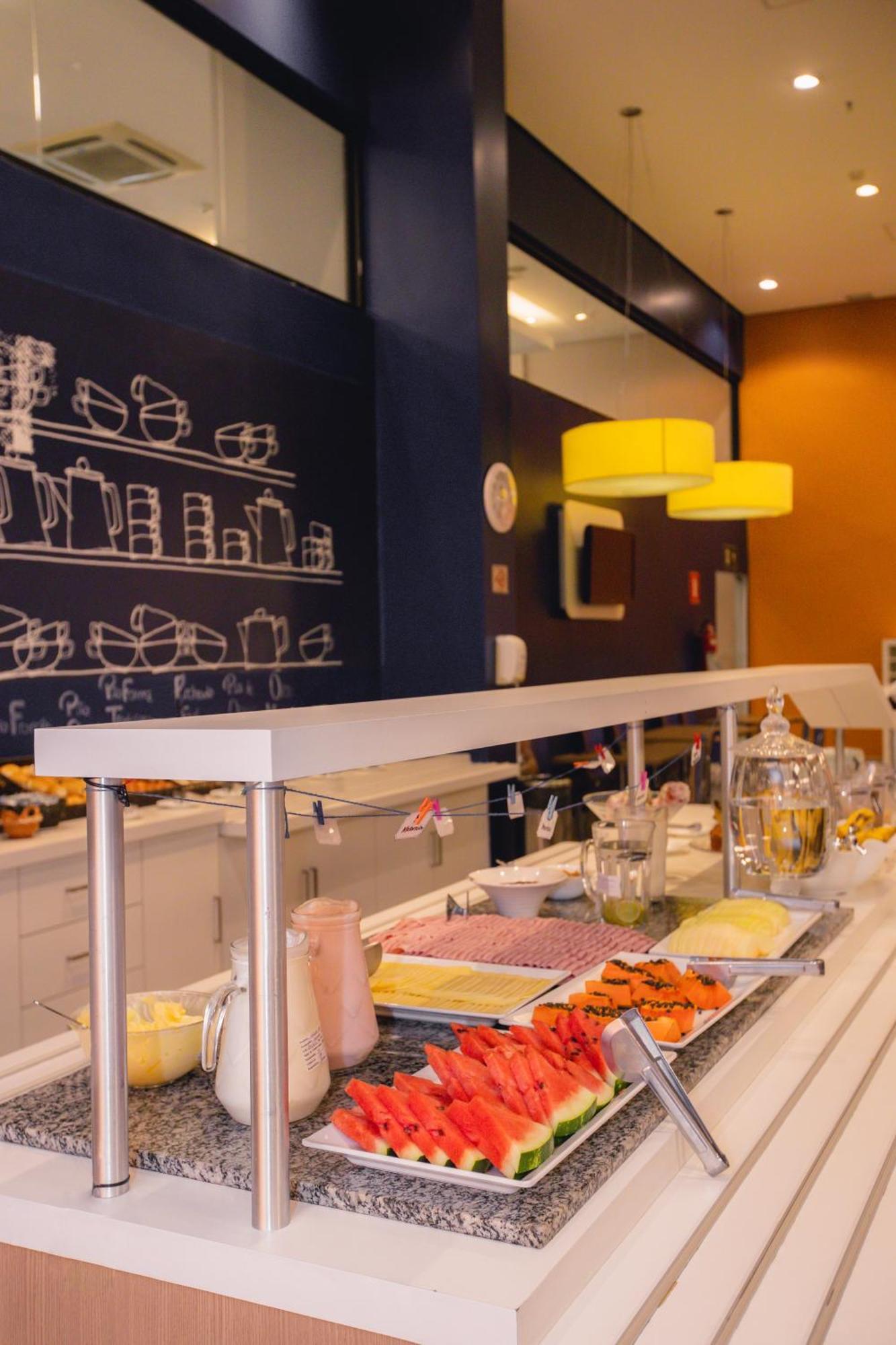 Ibis Budget Bh Afonso Pena Savassi Belo Horizonte Bagian luar foto